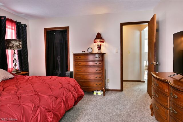 3894 Nelson Mosier Road, Leavittsburg, OH 44430