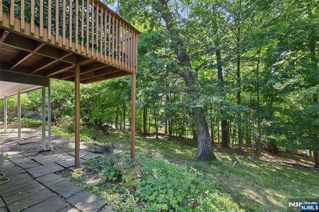 192 Stonehurst Drive, Tenafly, NJ 07670