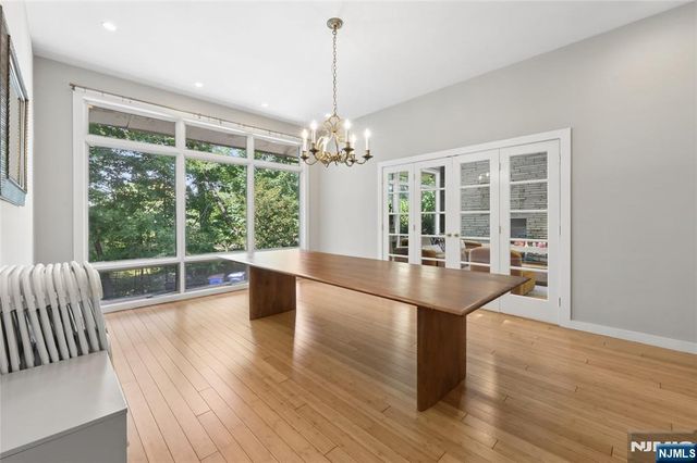 192 Stonehurst Drive, Tenafly, NJ 07670