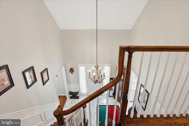 1034 WALKER MILL RD, Great Falls, VA 22066