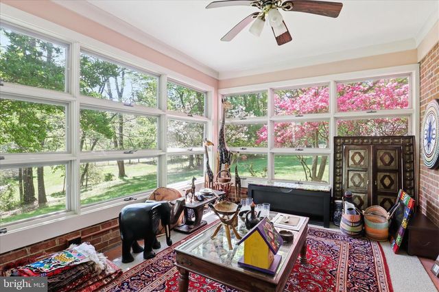 1034 WALKER MILL RD, Great Falls, VA 22066