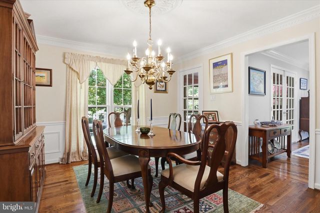 1034 WALKER MILL RD, Great Falls, VA 22066