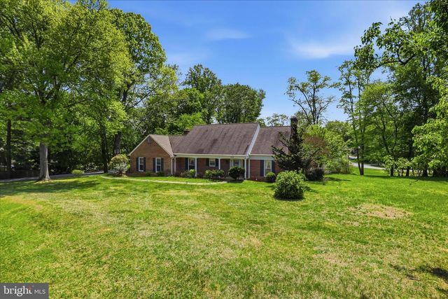 1034 WALKER MILL RD, Great Falls, VA 22066