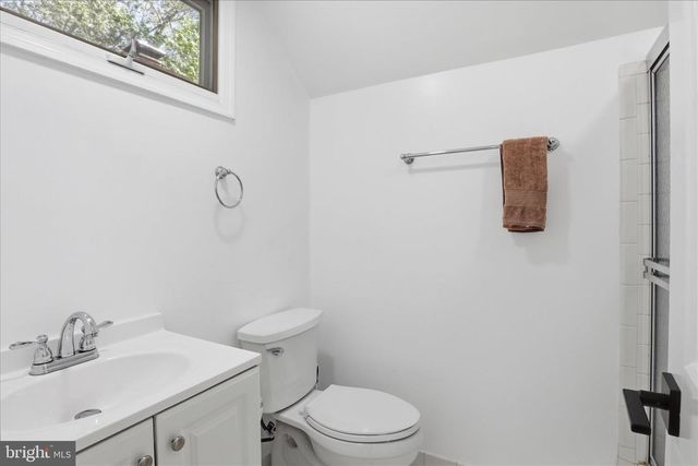 1034 WALKER MILL RD, Great Falls, VA 22066