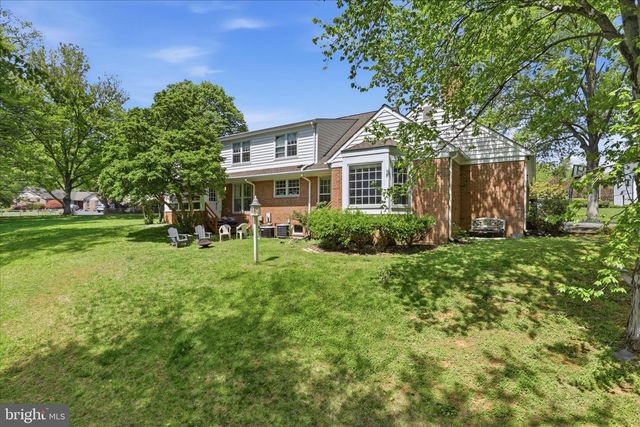 1034 WALKER MILL RD, Great Falls, VA 22066