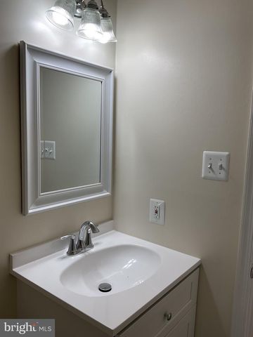 2001 POWDER HORN DR, Fort Washington, MD 20744