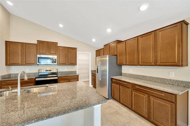 10207 CAKEBREAD LANE, Riverview, FL 33578