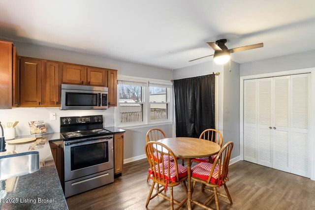 227 Cedar Grove Rd, Shepherdsville, KY 40165