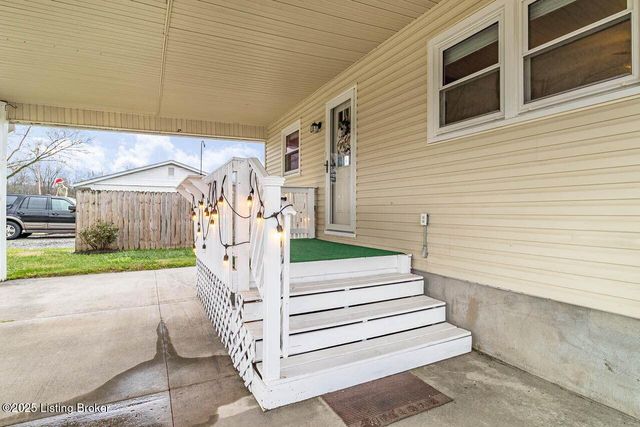 227 Cedar Grove Rd, Shepherdsville, KY 40165