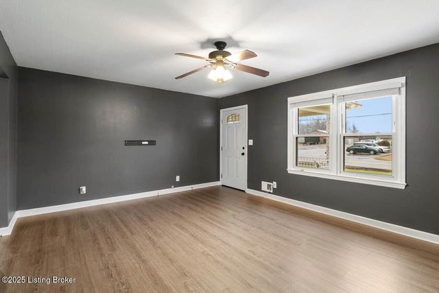 227 Cedar Grove Rd, Shepherdsville, KY 40165