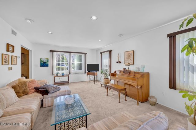 37 Faith Lane, Aberdeen, NJ 07747