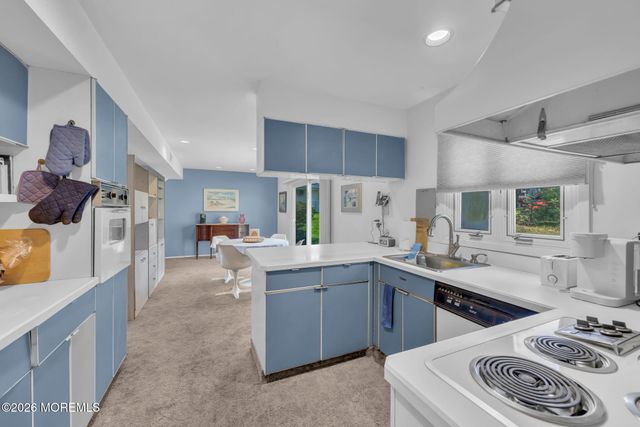 37 Faith Lane, Aberdeen, NJ 07747