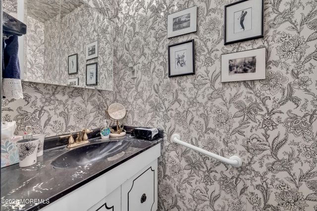 37 Faith Lane, Aberdeen, NJ 07747