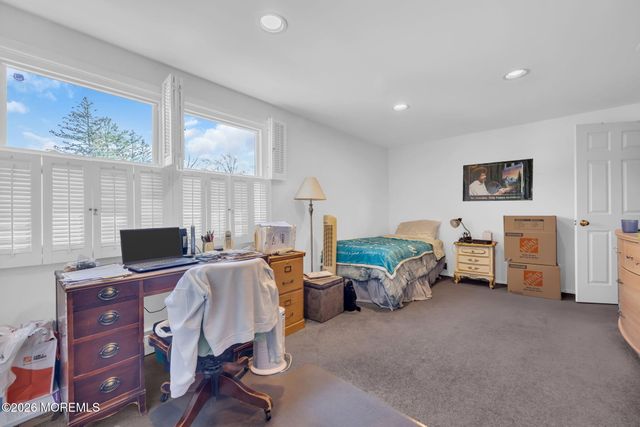 37 Faith Lane, Aberdeen, NJ 07747