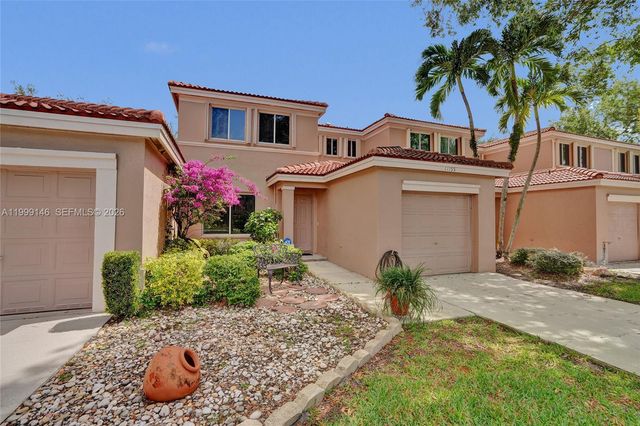 11155 SW 17th Mnr, Davie, FL 33324