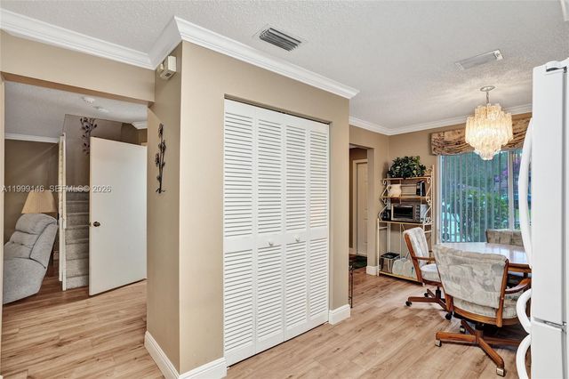 11155 SW 17th Mnr, Davie, FL 33324