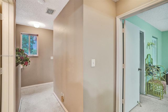 11155 SW 17th Mnr, Davie, FL 33324