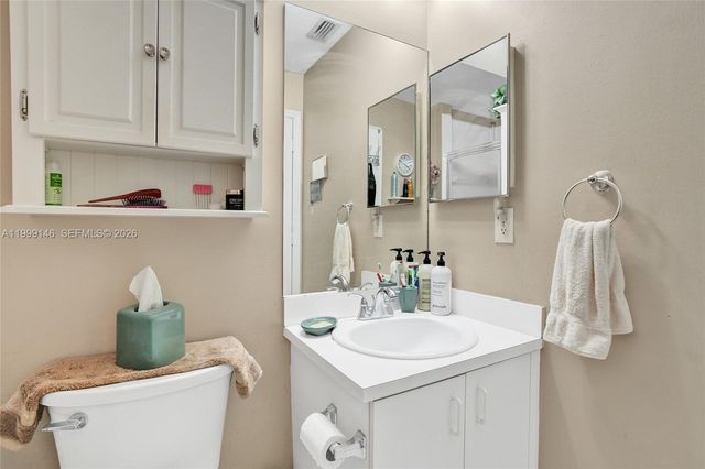 11155 SW 17th Mnr, Davie, FL 33324