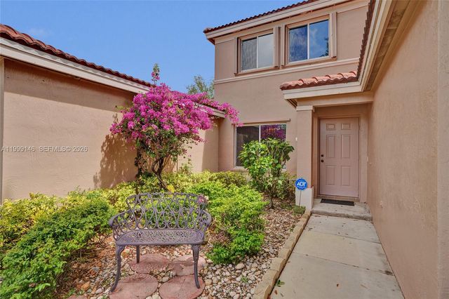 11155 SW 17th Mnr, Davie, FL 33324