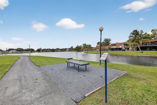 11155 SW 17th Mnr, Davie, FL 33324