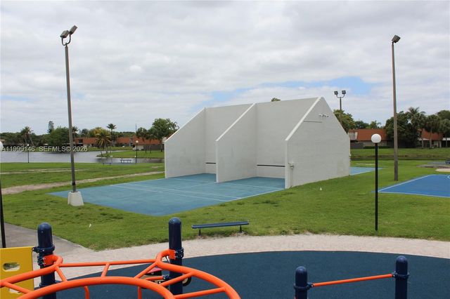 11155 SW 17th Mnr, Davie, FL 33324