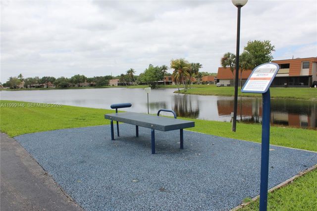 11155 SW 17th Mnr, Davie, FL 33324