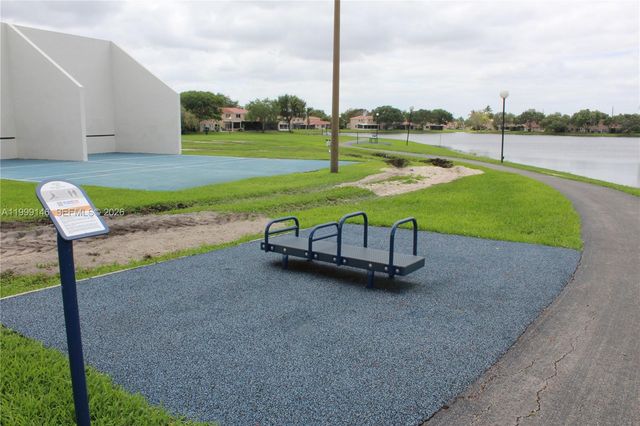 11155 SW 17th Mnr, Davie, FL 33324