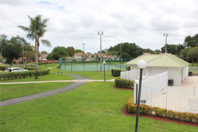 11155 SW 17th Mnr, Davie, FL 33324