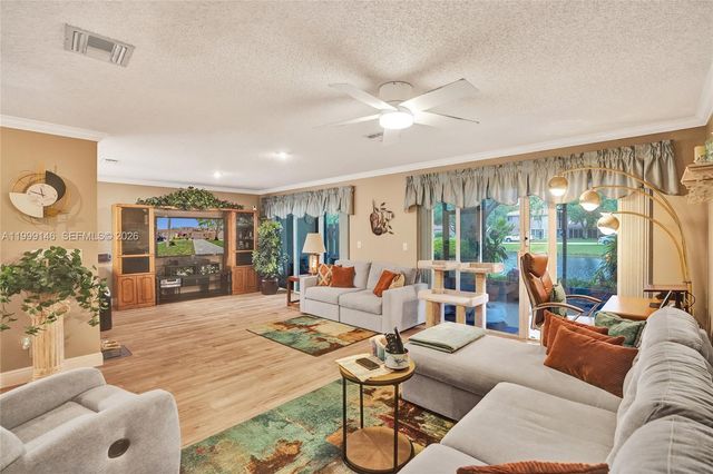 11155 SW 17th Mnr, Davie, FL 33324