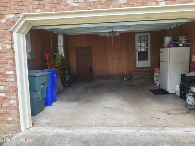 206 Staffordshire Road, Greenville, NC 27834