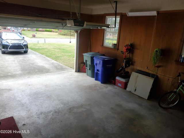 206 Staffordshire Road, Greenville, NC 27834