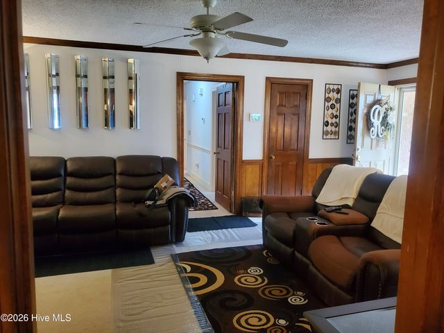 206 Staffordshire Road, Greenville, NC 27834