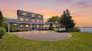 12 Groveland St, Wareham, MA 02532