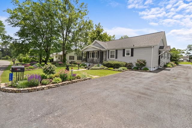 122 Anderson Dr, Tullahoma, TN 37388