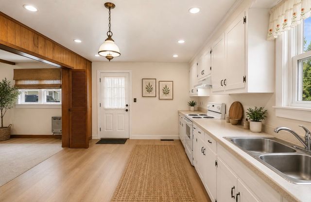 122 Anderson Dr, Tullahoma, TN 37388