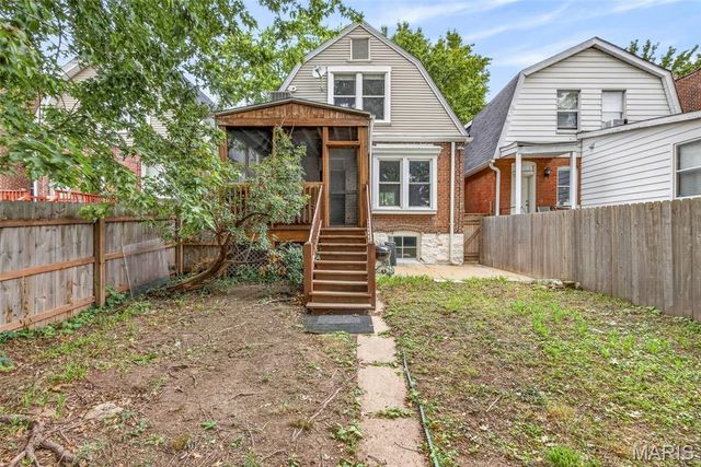 4928 Berthold Avenue, St Louis, MO 63110