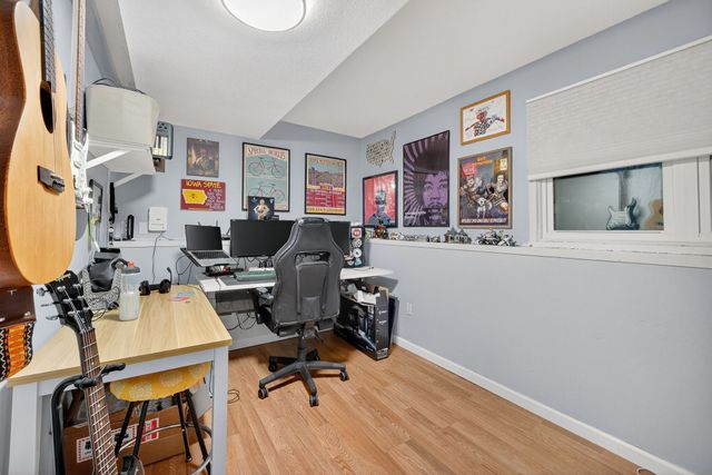 2218 E Caulder Court, Des Moines, IA 50320