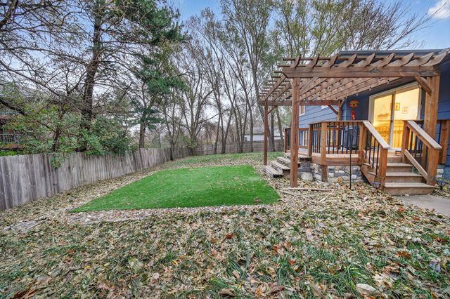 2218 E Caulder Court, Des Moines, IA 50320