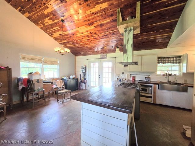 16009 Bradshaw Lane, Mountainburg, AR 72946