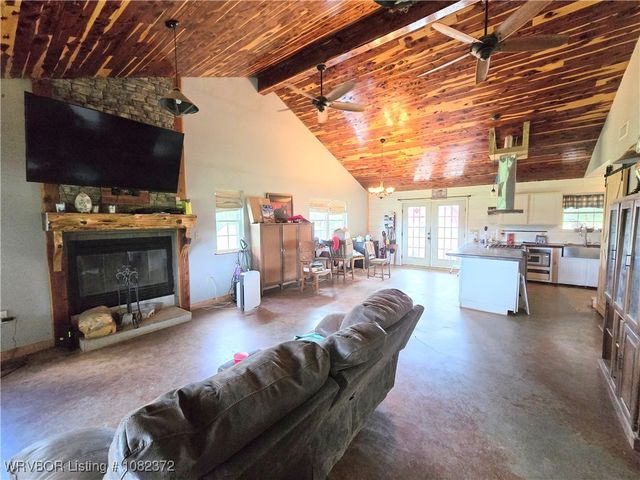 16009 Bradshaw Lane, Mountainburg, AR 72946