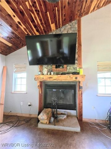 16009 Bradshaw Lane, Mountainburg, AR 72946