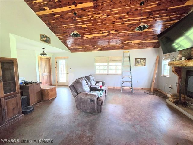 16009 Bradshaw Lane, Mountainburg, AR 72946