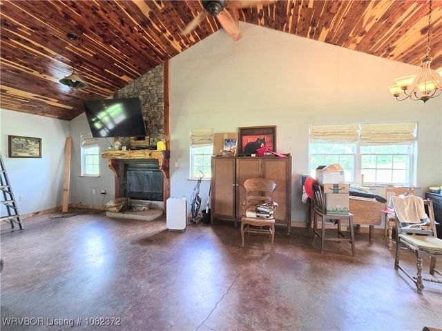 16009 Bradshaw Lane, Mountainburg, AR 72946