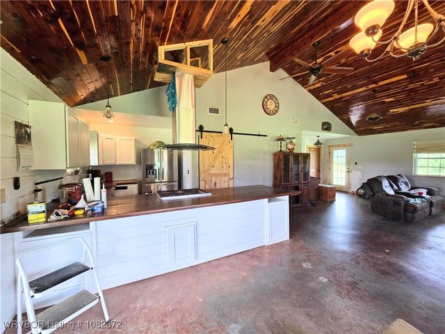 16009 Bradshaw Lane, Mountainburg, AR 72946