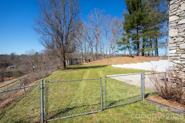 30 Morning Glory Lane, Weaverville, NC 28787