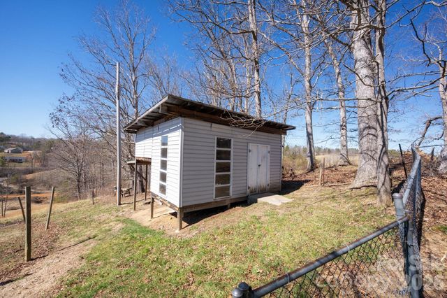 30 Morning Glory Lane, Weaverville, NC 28787