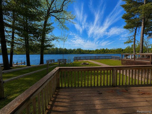 2221 Grass Lake Avenue 31, Lake, MI 48632