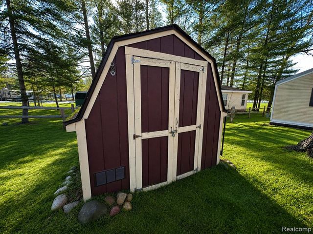 2221 Grass Lake Avenue 31, Lake, MI 48632