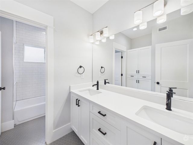 1909 Willow ST 1, Austin, TX 78702