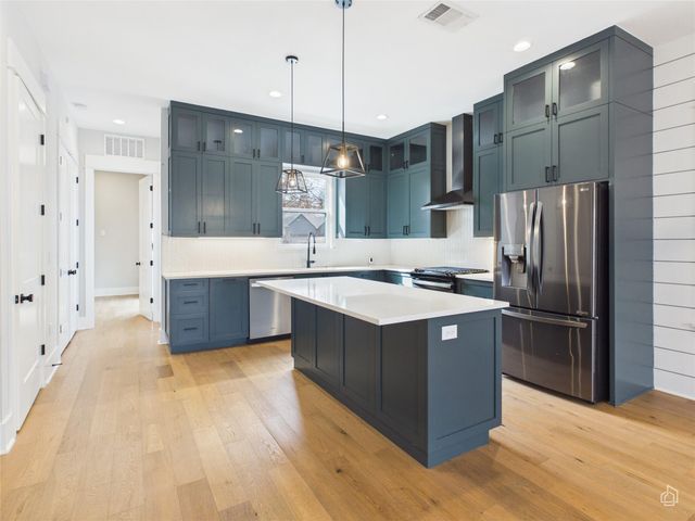 1909 Willow ST 1, Austin, TX 78702